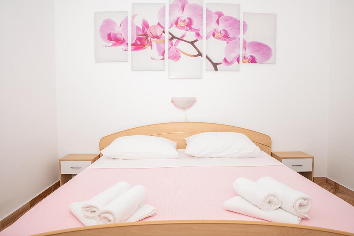 Apartman Mira I Denis Supetarska Draga Cameră foto